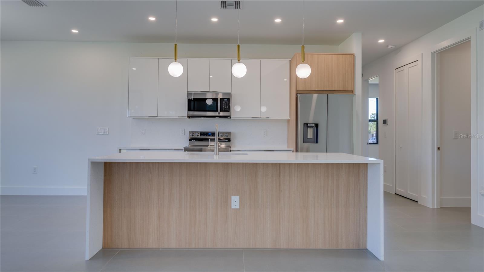 Image 7 of 36 For 3416 13th Street W