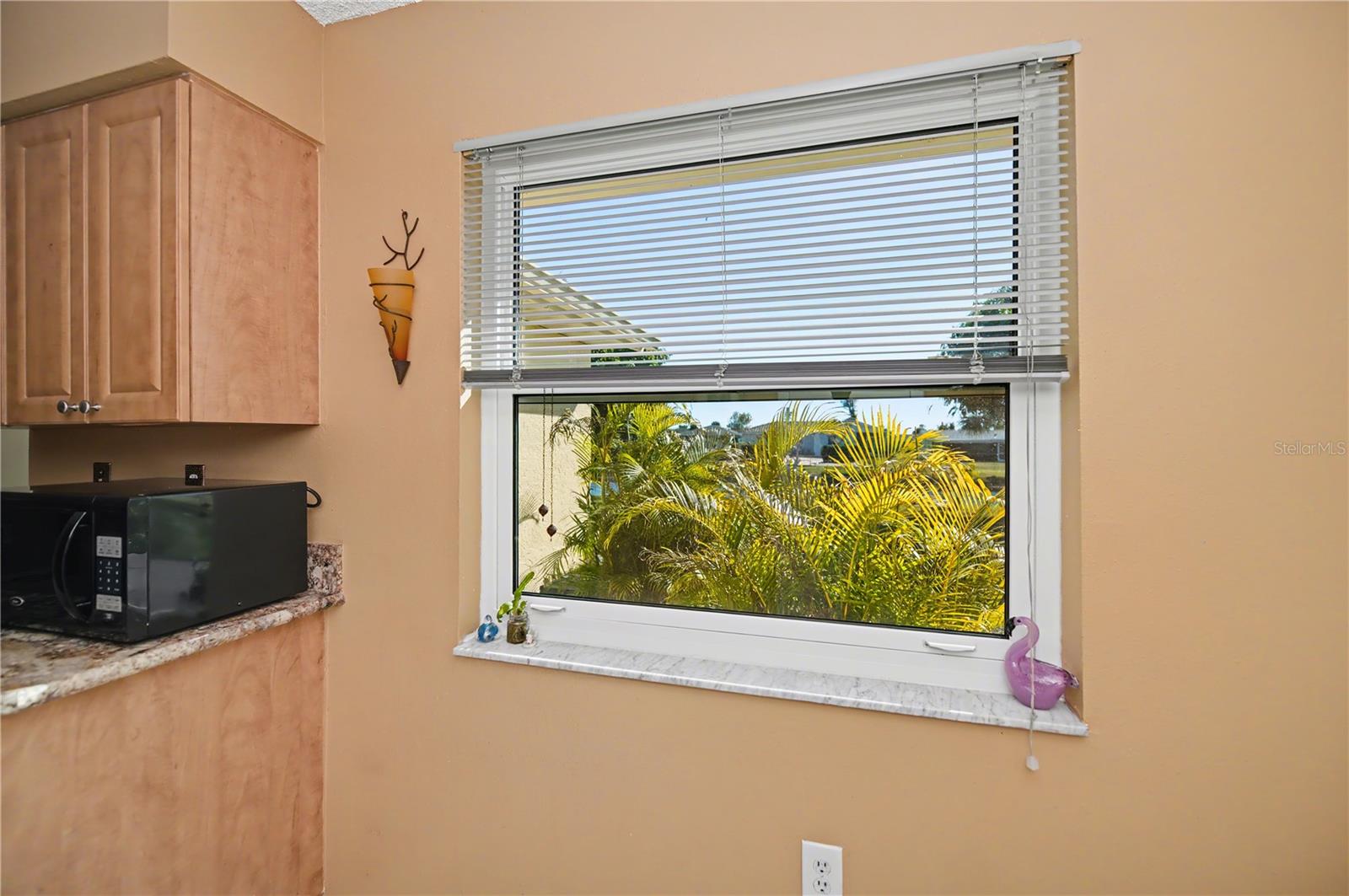 Image 20 of 62 For 242 Annapolis Lane