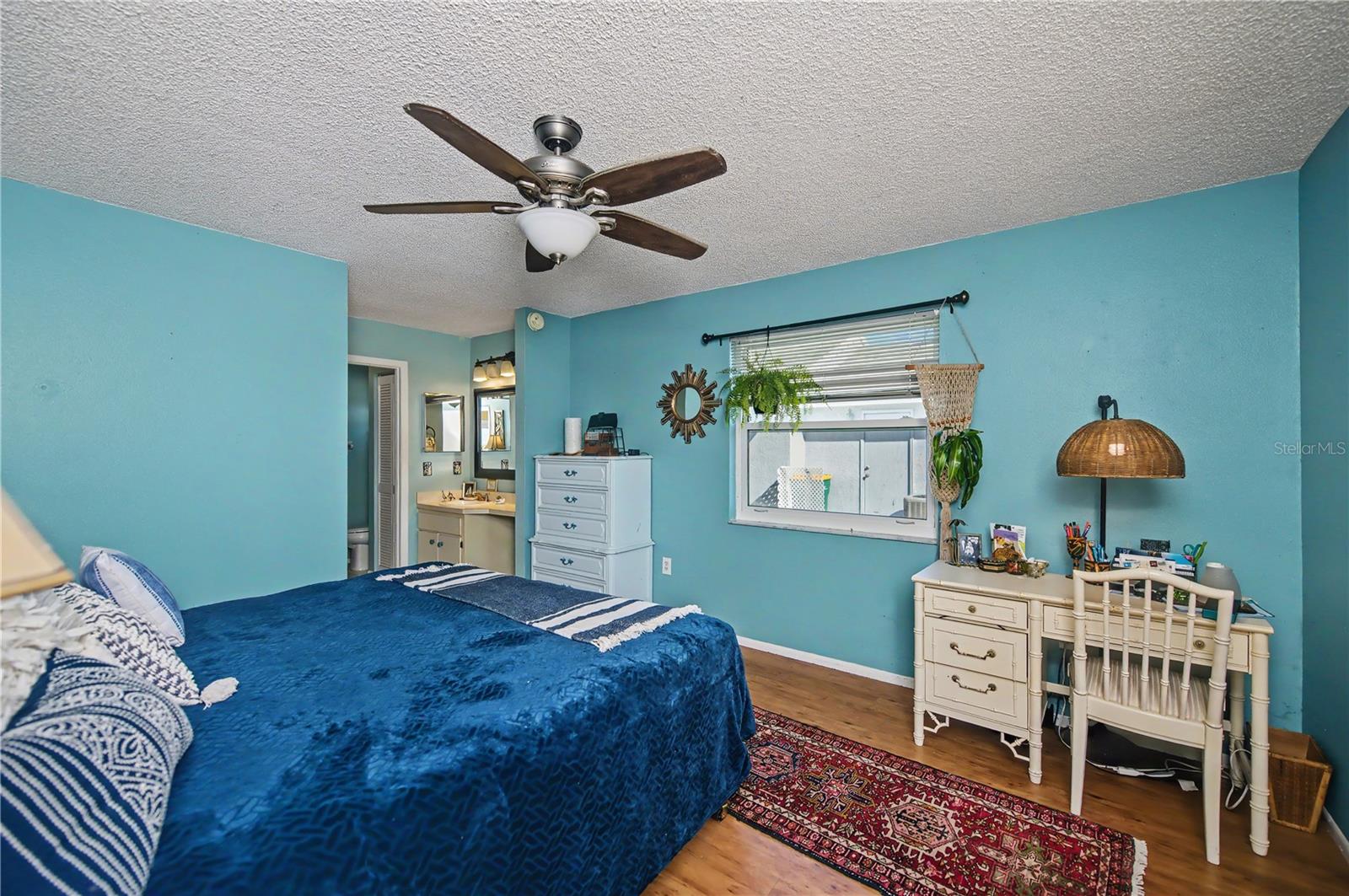 Image 21 of 62 For 242 Annapolis Lane