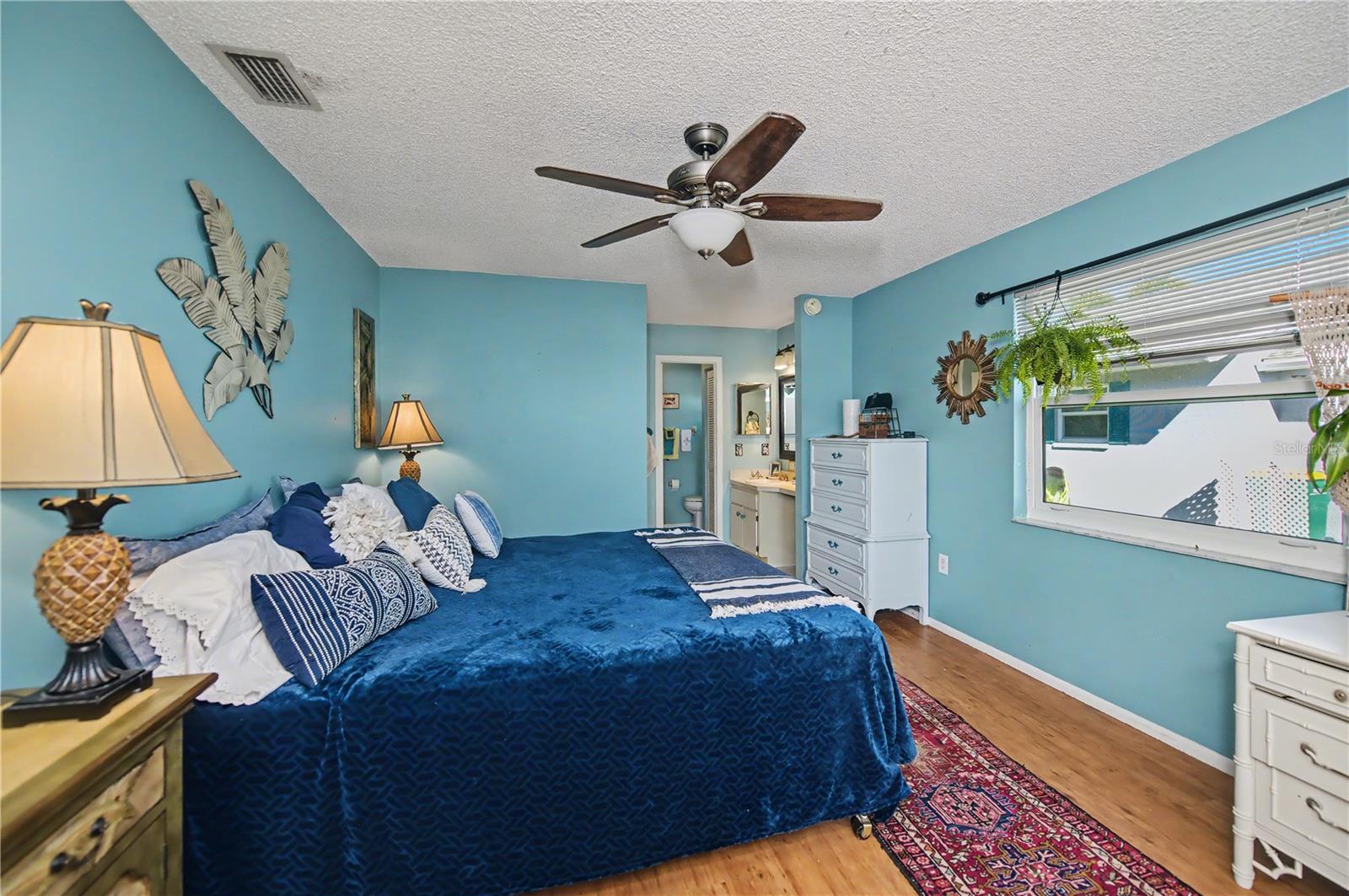 Image 22 of 62 For 242 Annapolis Lane