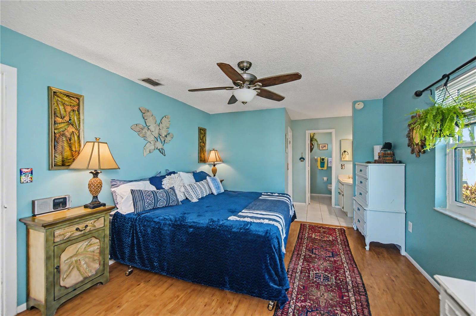 Image 23 of 62 For 242 Annapolis Lane