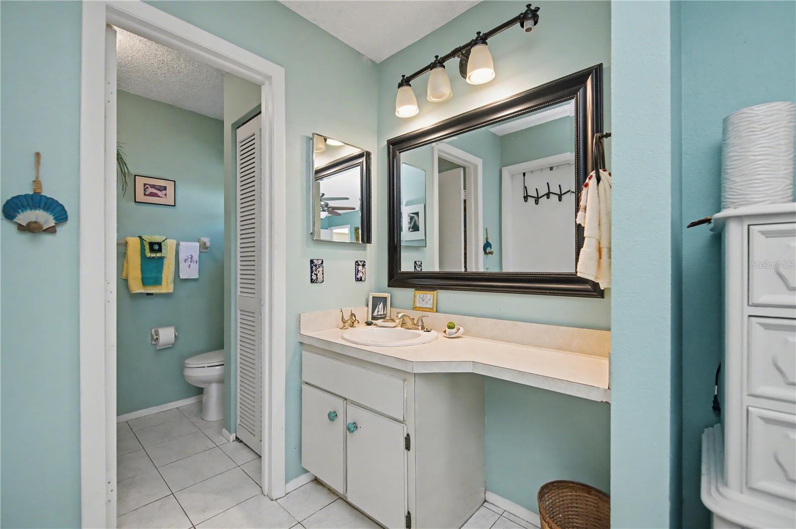 Image 31 of 62 For 242 Annapolis Lane