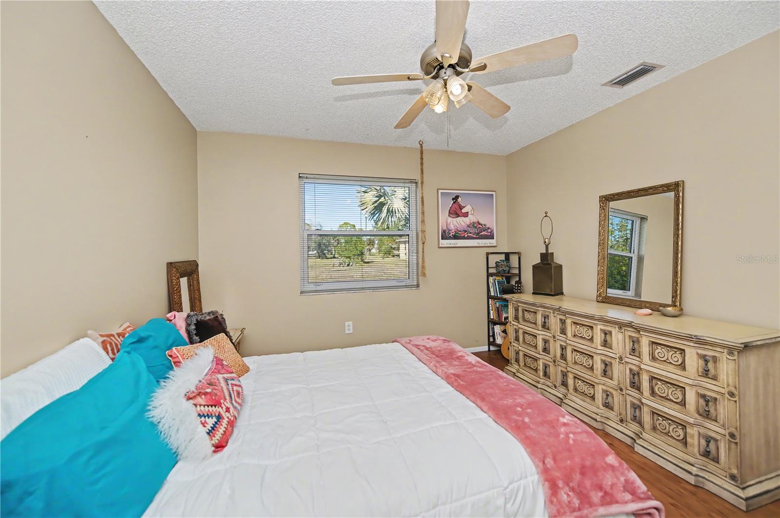 Image 34 of 62 For 242 Annapolis Lane