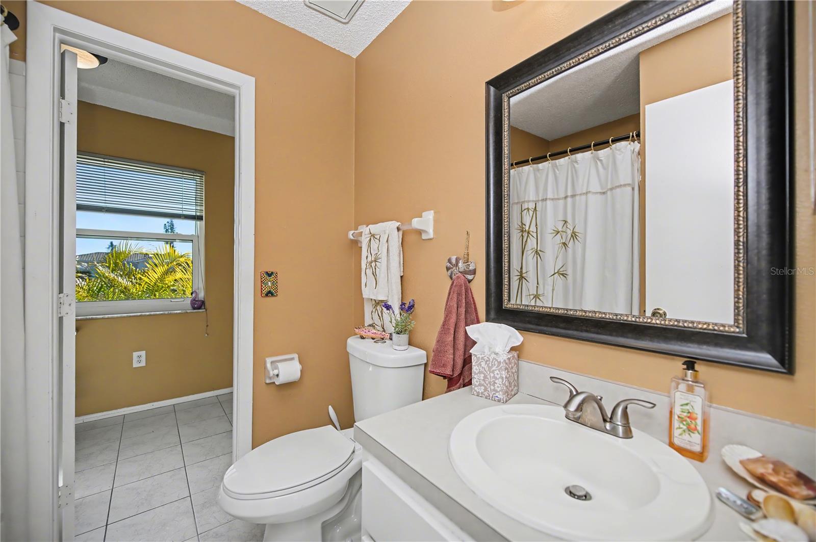 Image 36 of 62 For 242 Annapolis Lane