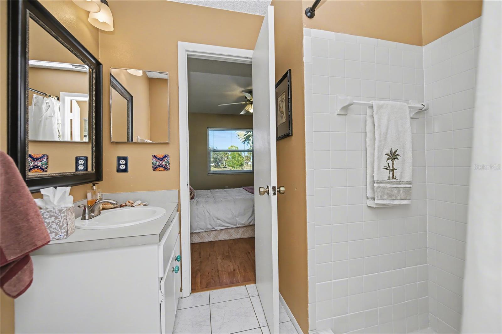 Image 37 of 62 For 242 Annapolis Lane