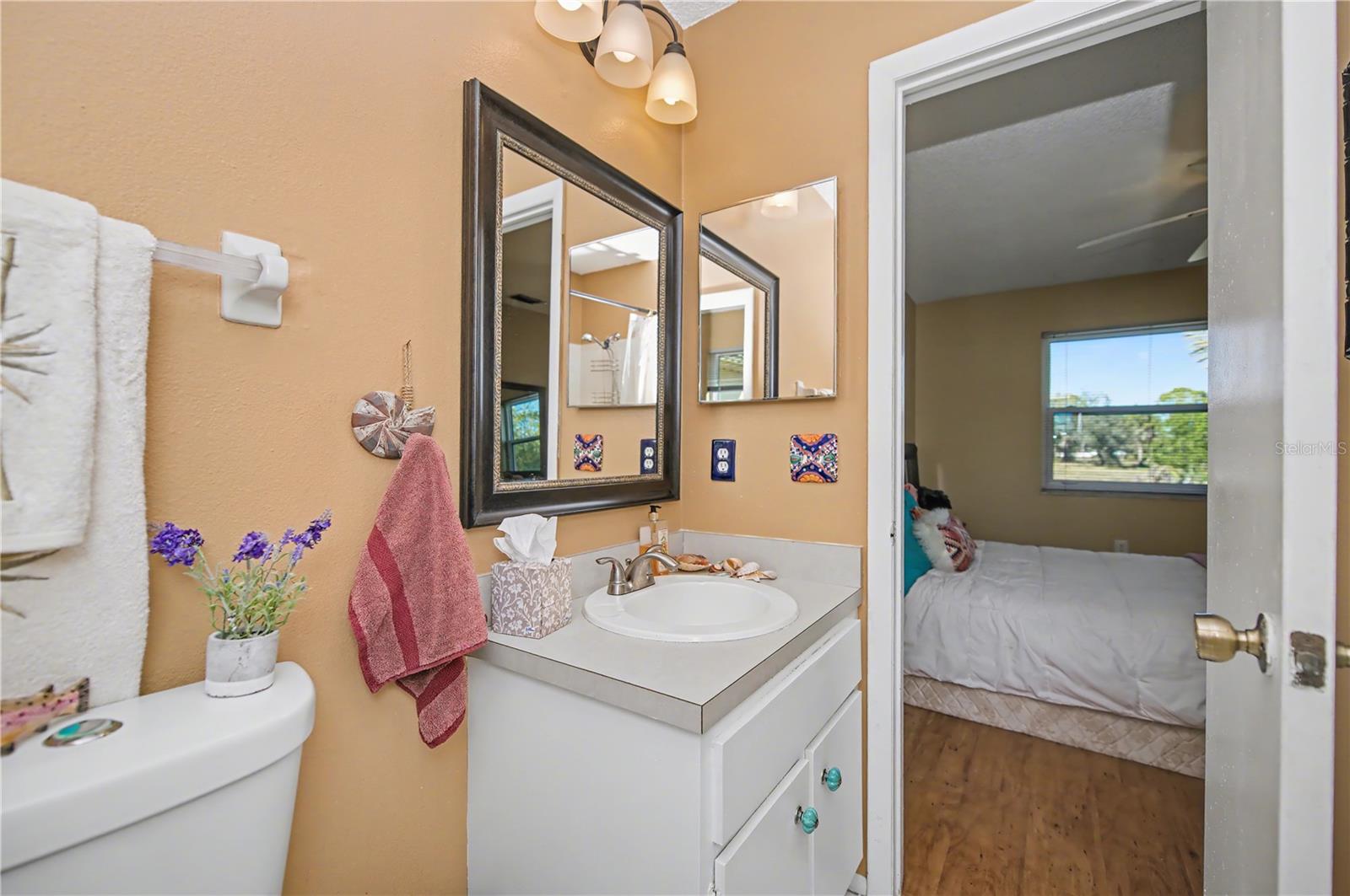 Image 38 of 62 For 242 Annapolis Lane