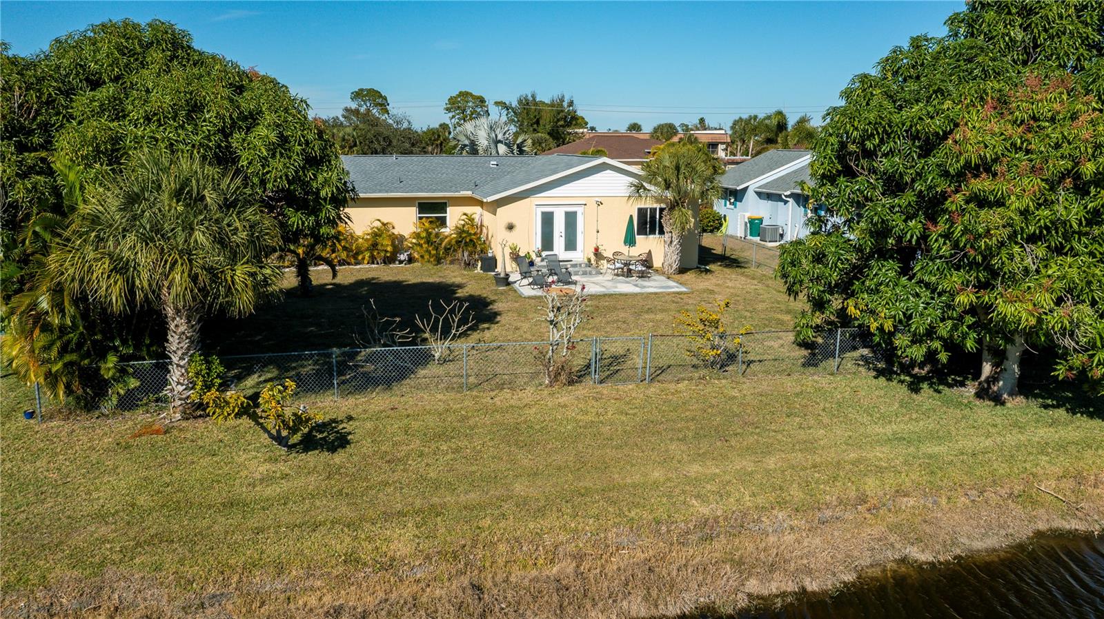 Image 4 of 62 For 242 Annapolis Lane