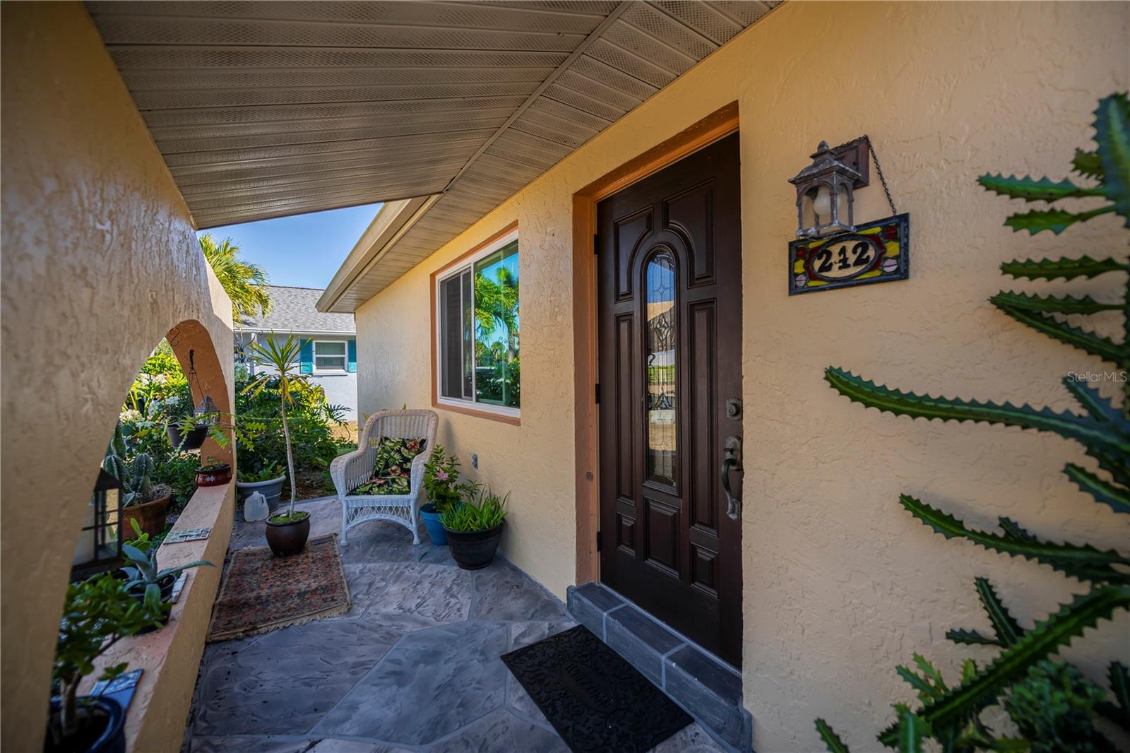 Image 7 of 62 For 242 Annapolis Lane