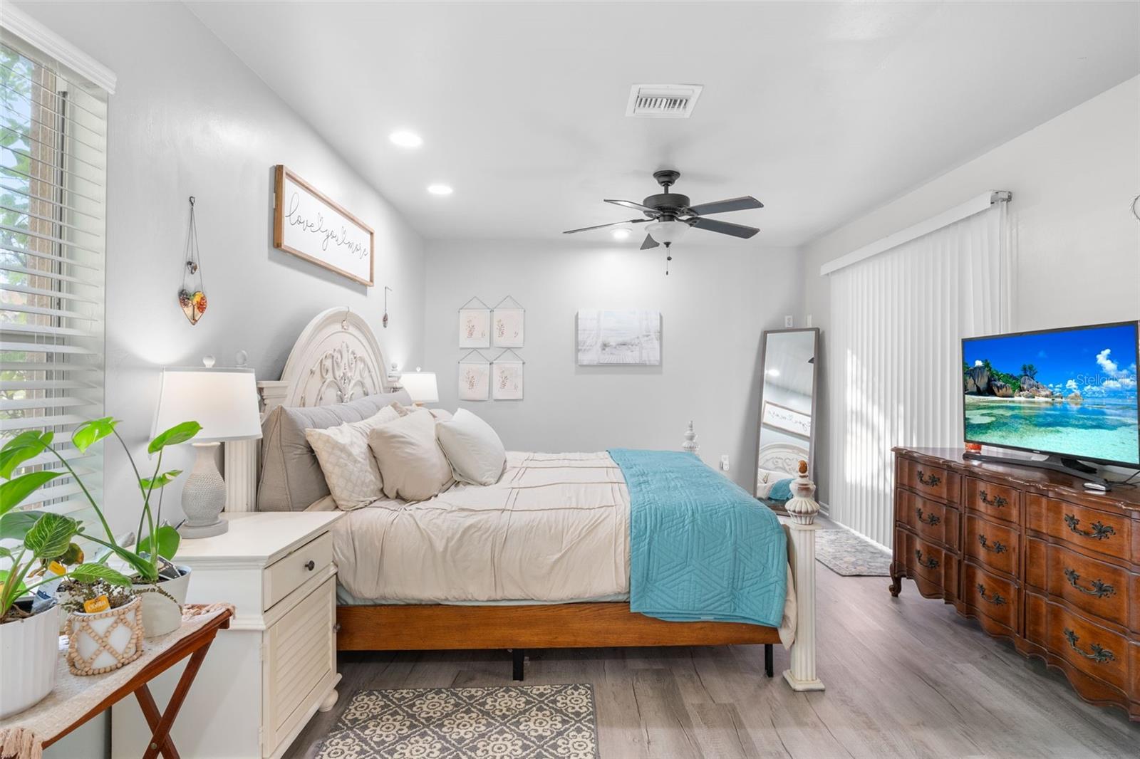 Image 18 of 56 For 4413 Hansard Avenue