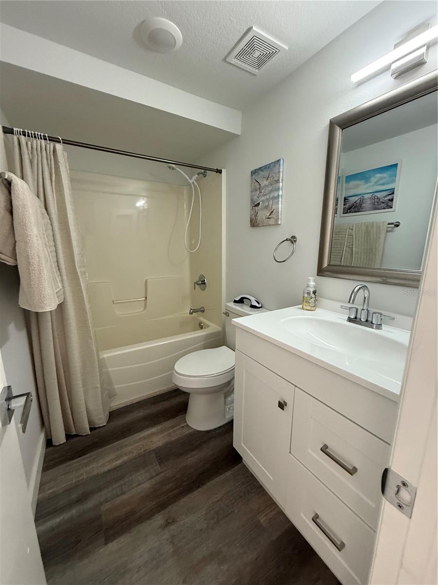 Image 18 of 29 For 22302 Vick Street 215