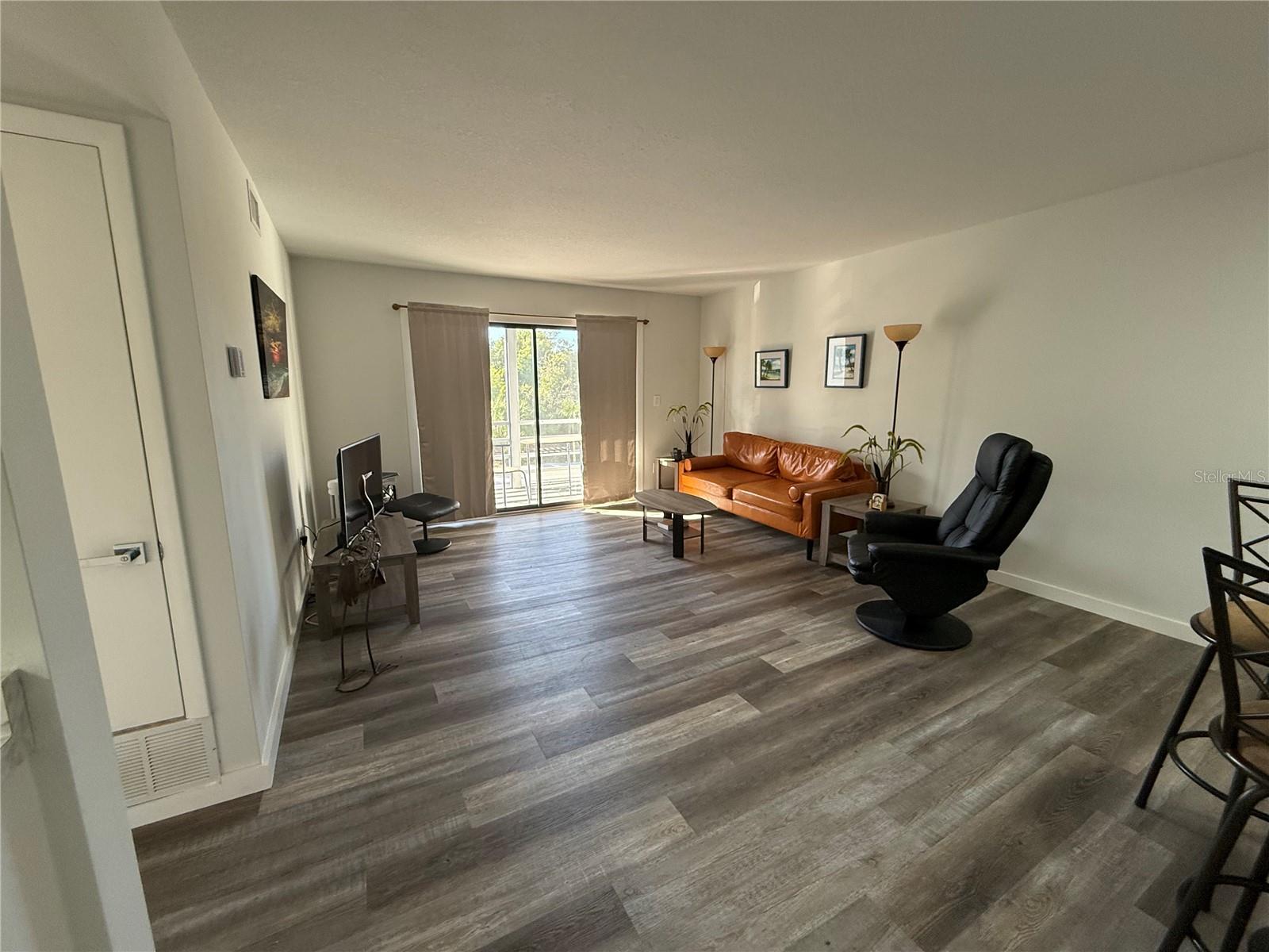 Image 21 of 29 For 22302 Vick Street 215