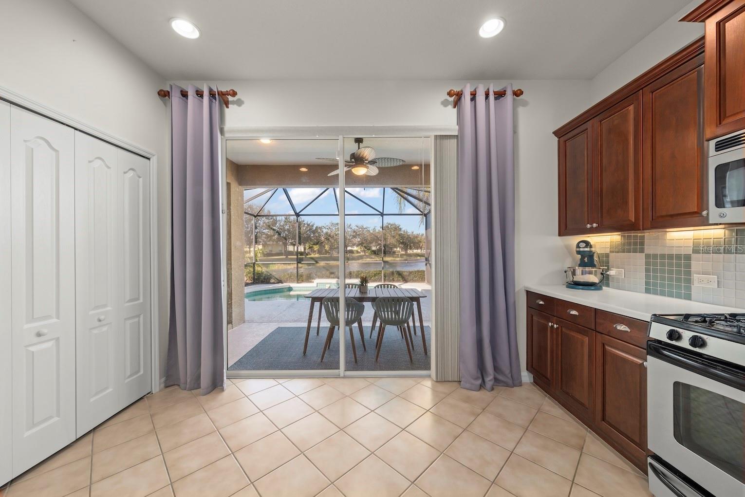 Image 20 of 83 For 11633 Piedmont Park Crossing