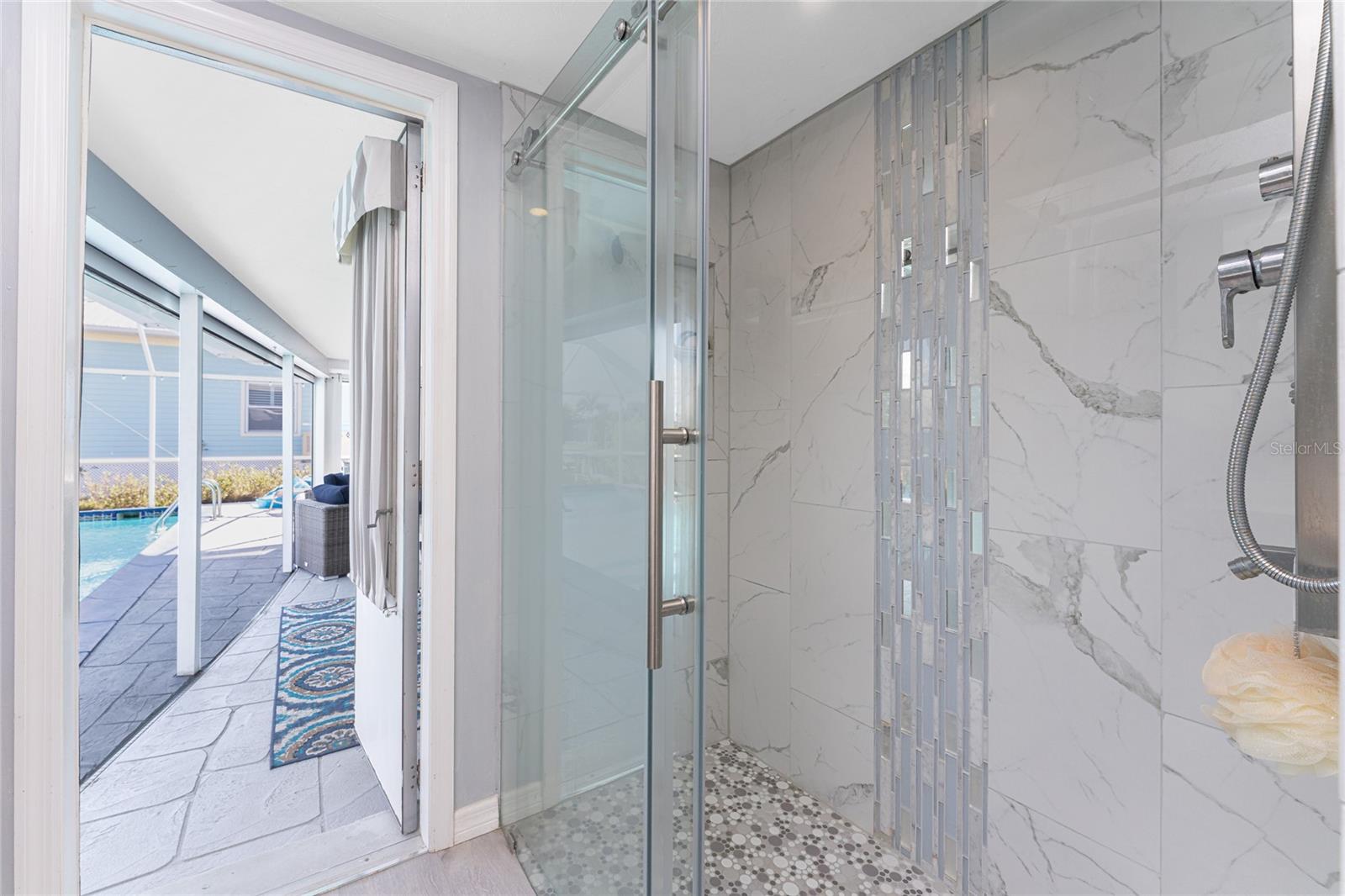 Image 30 of 69 For 946 Messina Dr