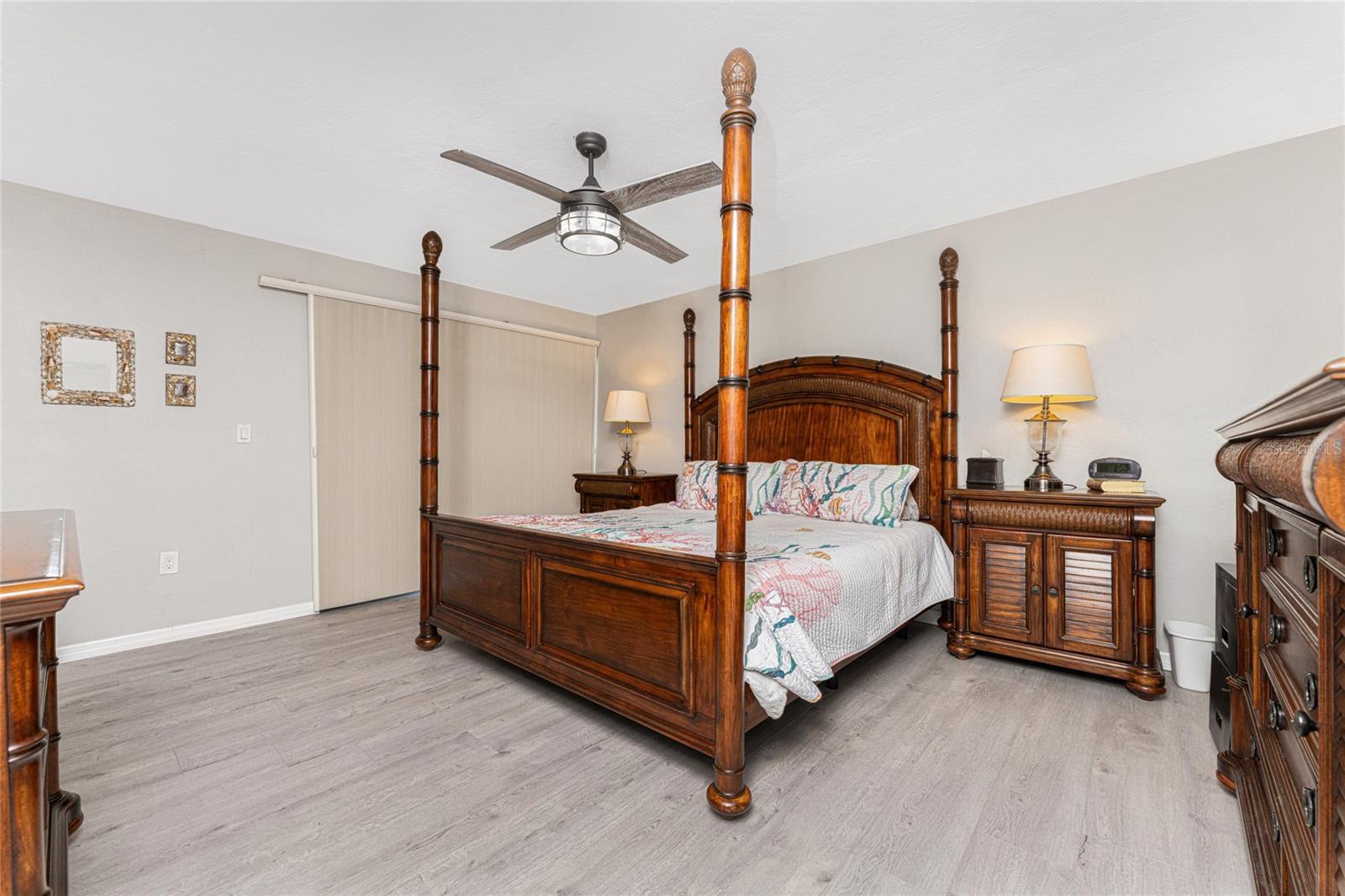 Image 36 of 69 For 946 Messina Dr