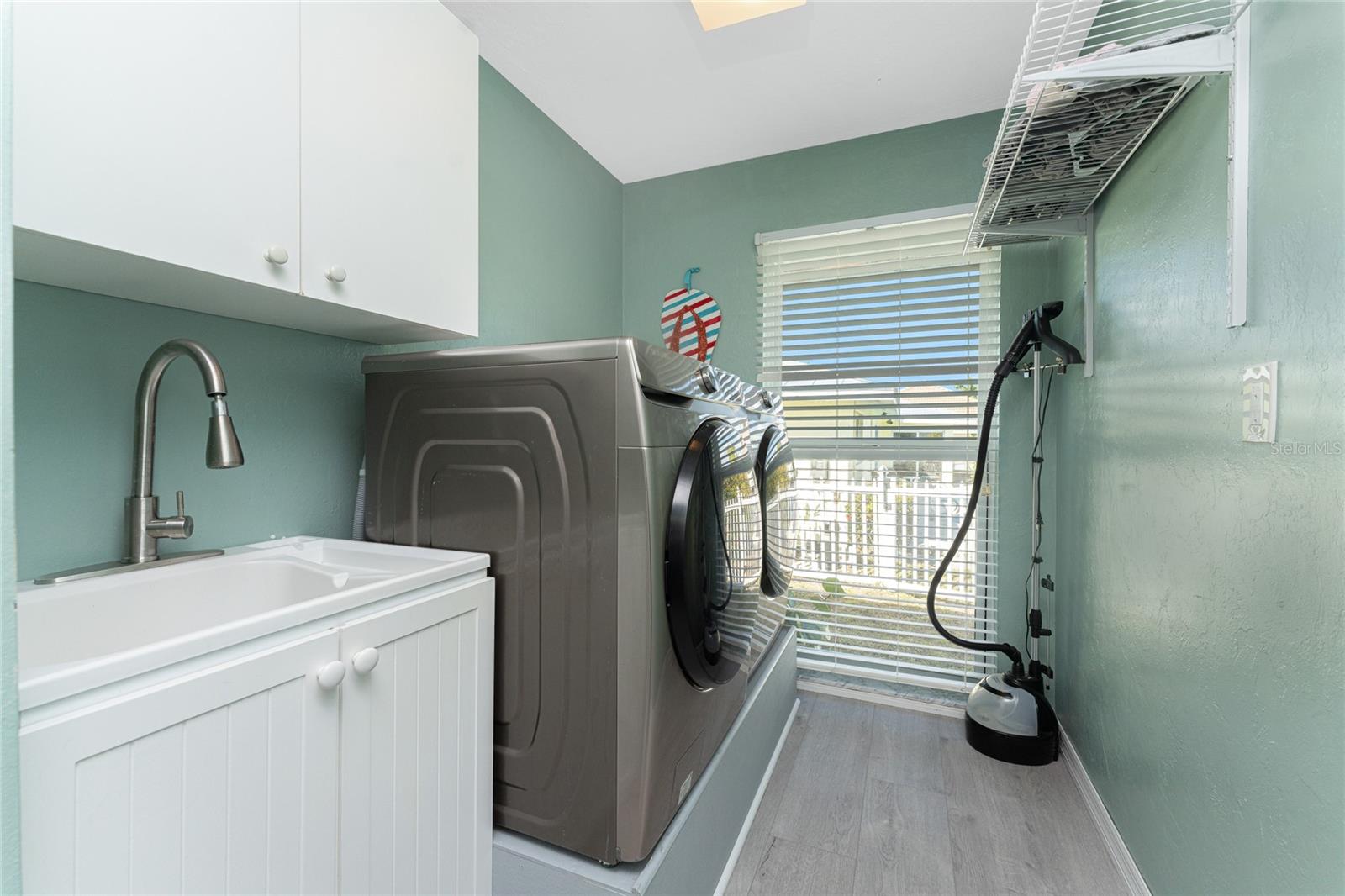 Image 38 of 69 For 946 Messina Dr