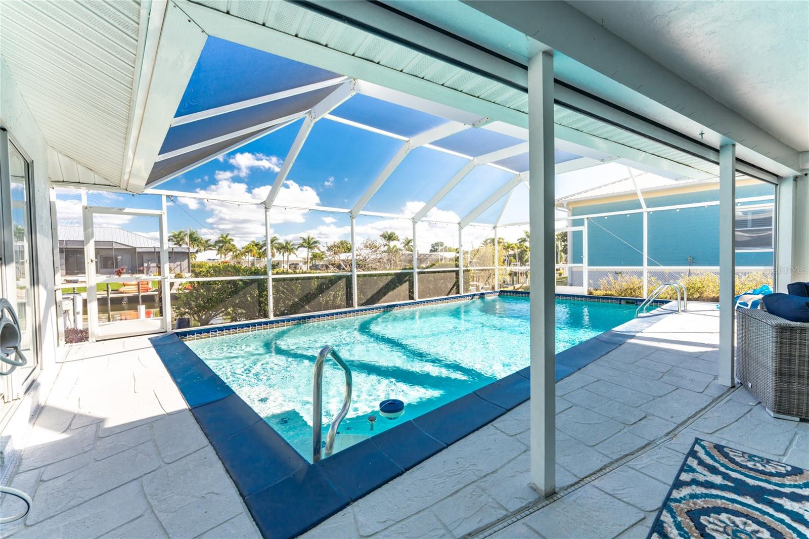 Image 43 of 69 For 946 Messina Dr