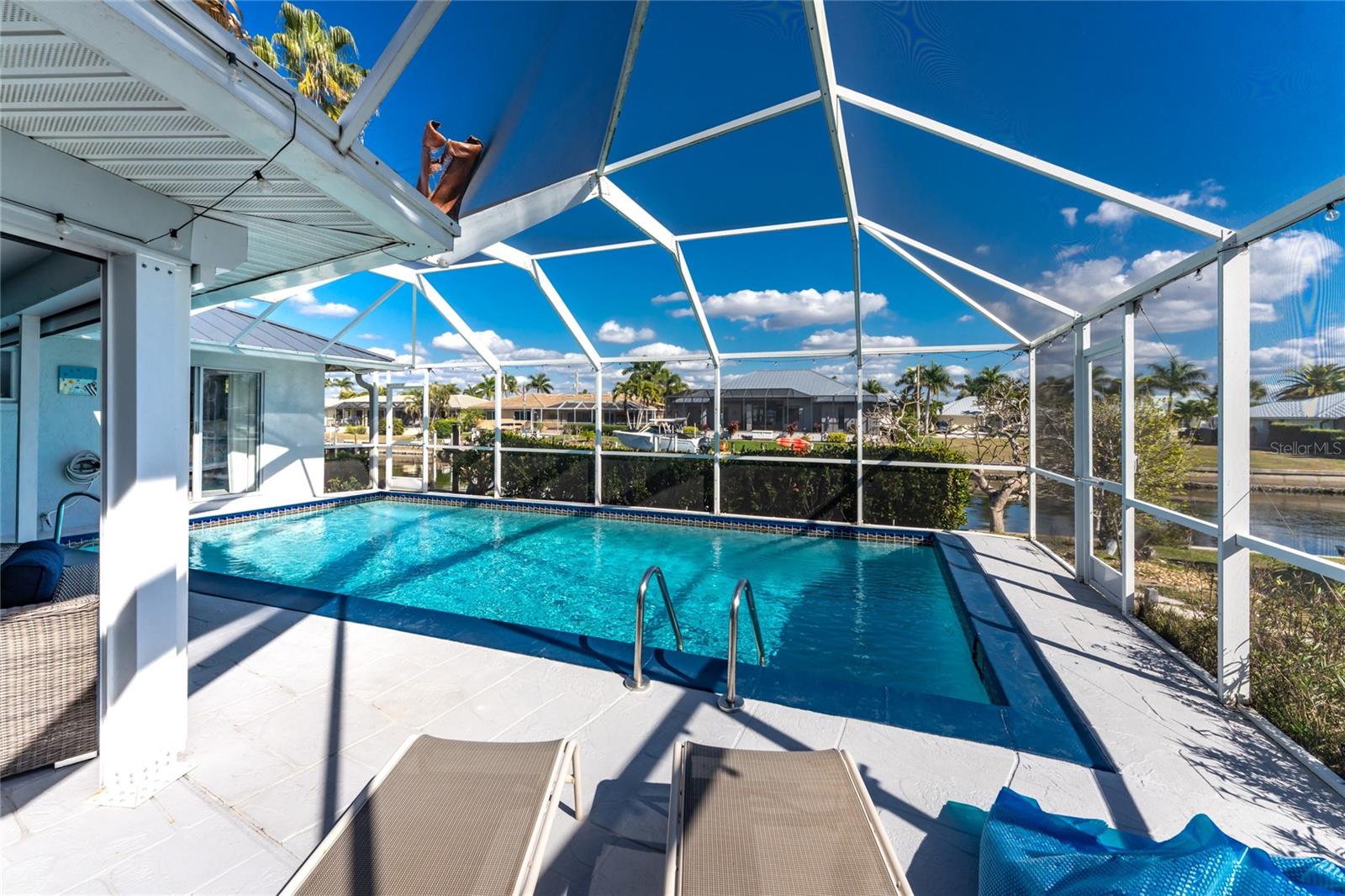 Image 44 of 69 For 946 Messina Dr