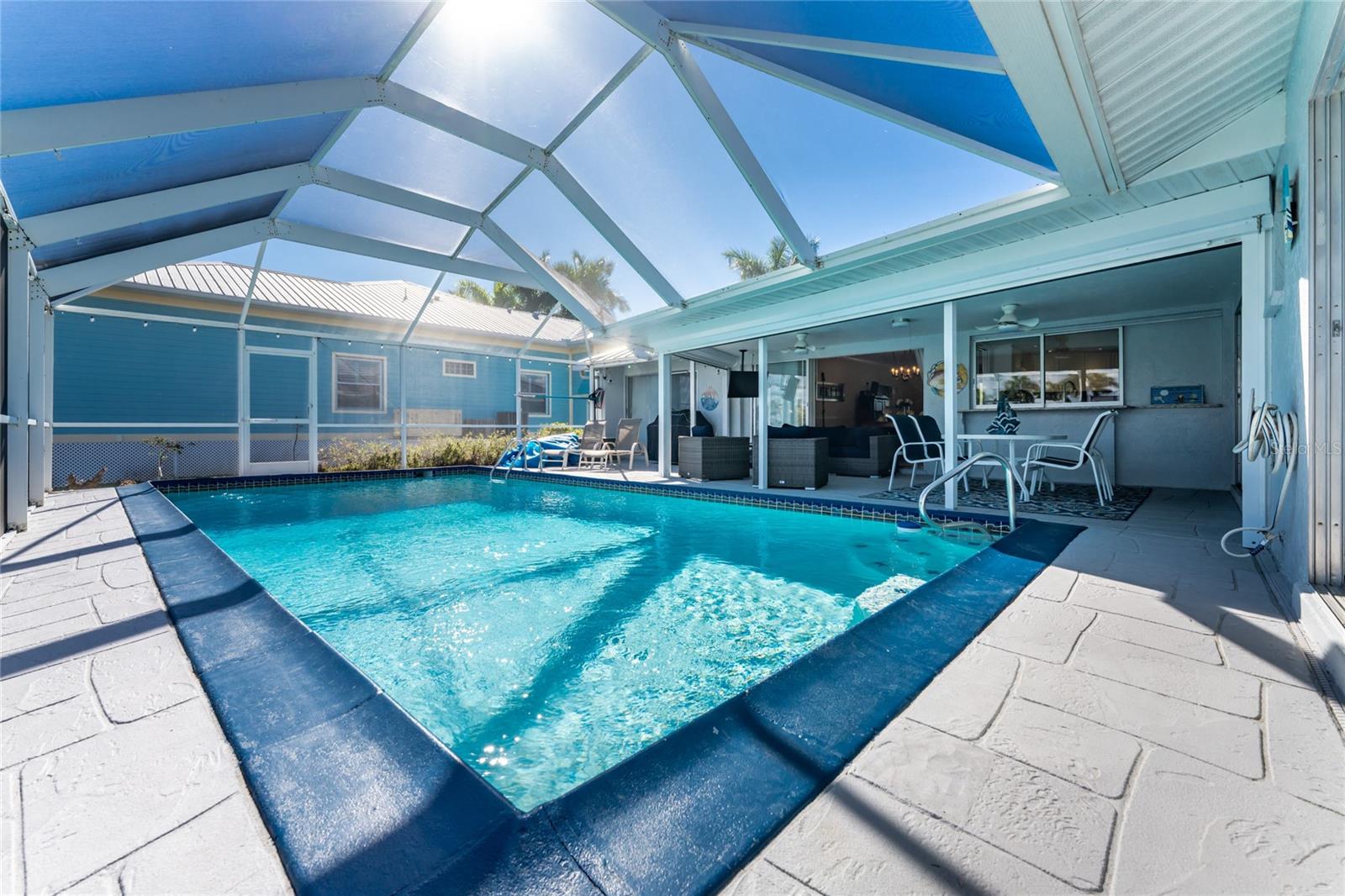 Image 46 of 69 For 946 Messina Dr