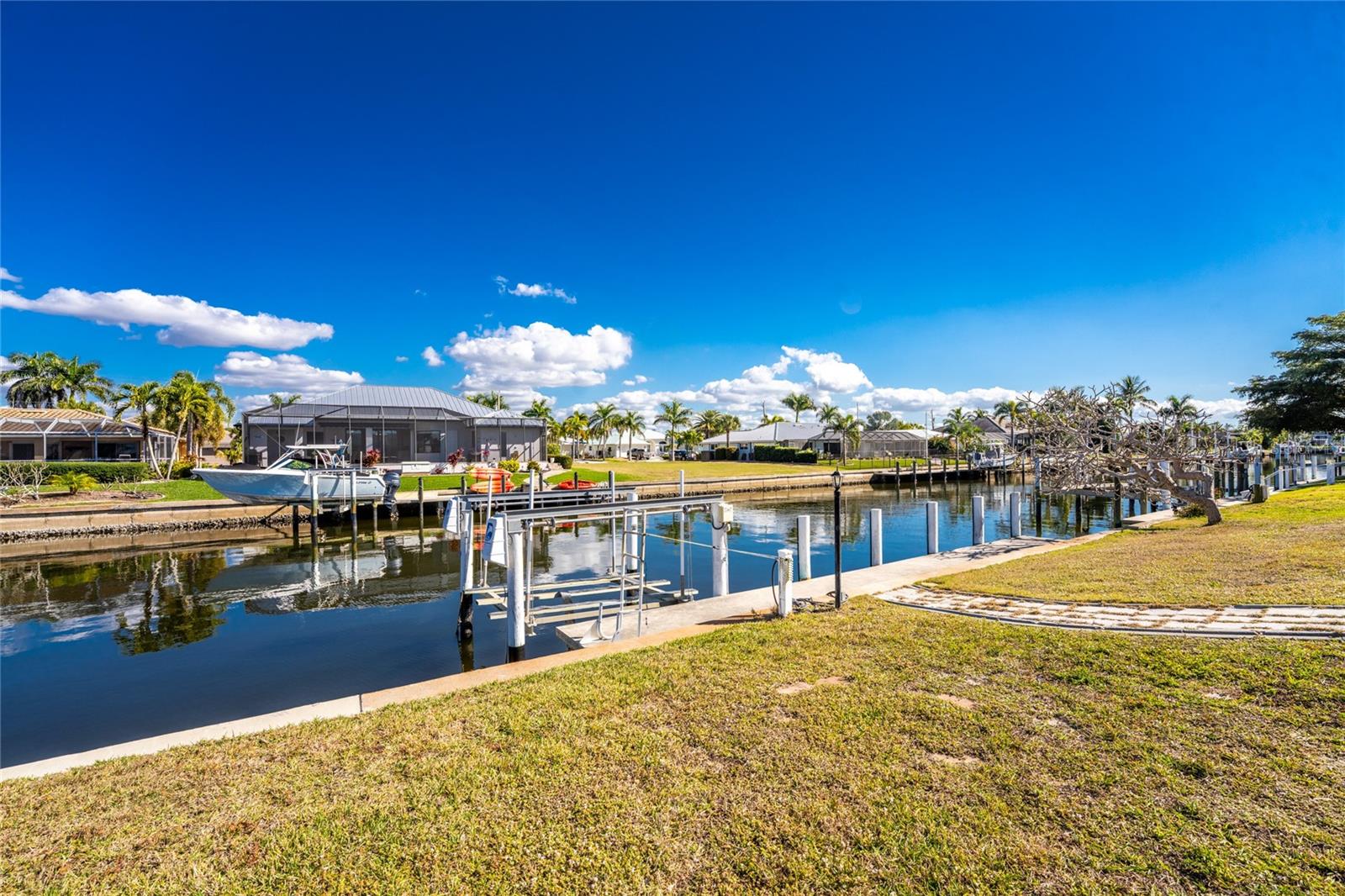 Image 48 of 69 For 946 Messina Dr