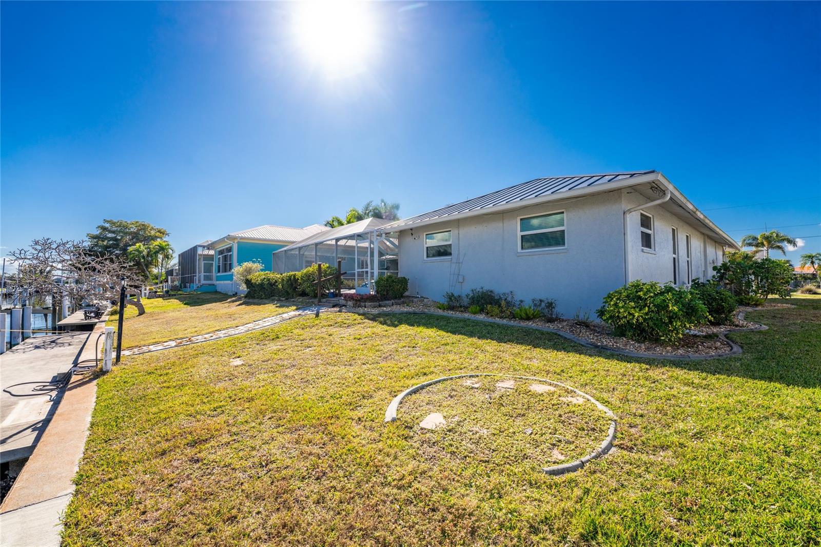 Image 51 of 69 For 946 Messina Dr