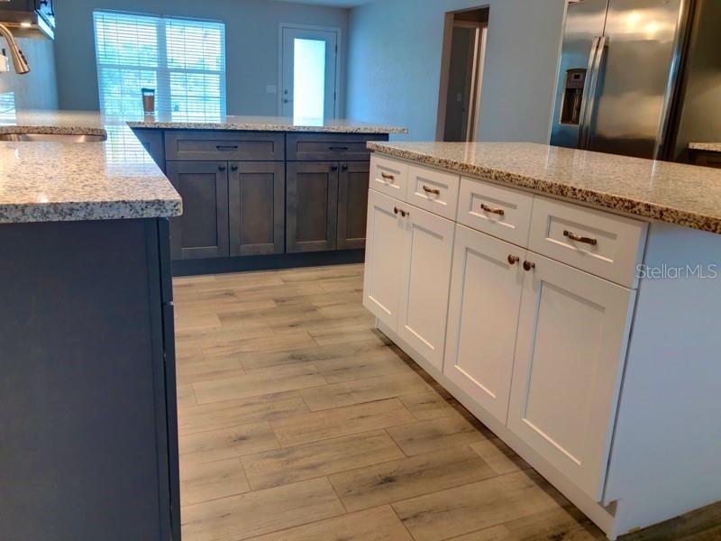 Image 11 of 30 For 399 Carmalita Street 112