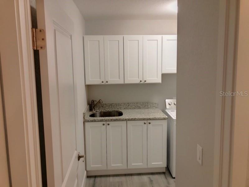 Image 14 of 30 For 399 Carmalita Street 112