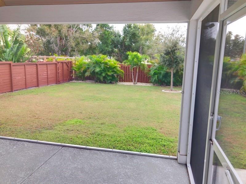 Image 27 of 30 For 399 Carmalita Street 112