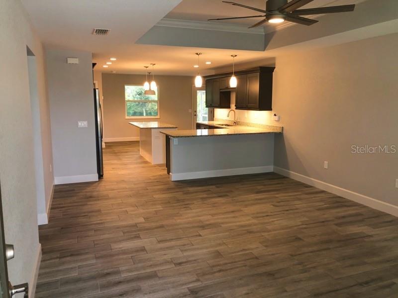 Image 3 of 30 For 399 Carmalita Street 112