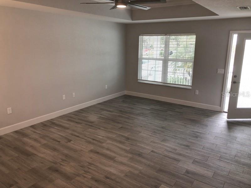 Image 4 of 30 For 399 Carmalita Street 112