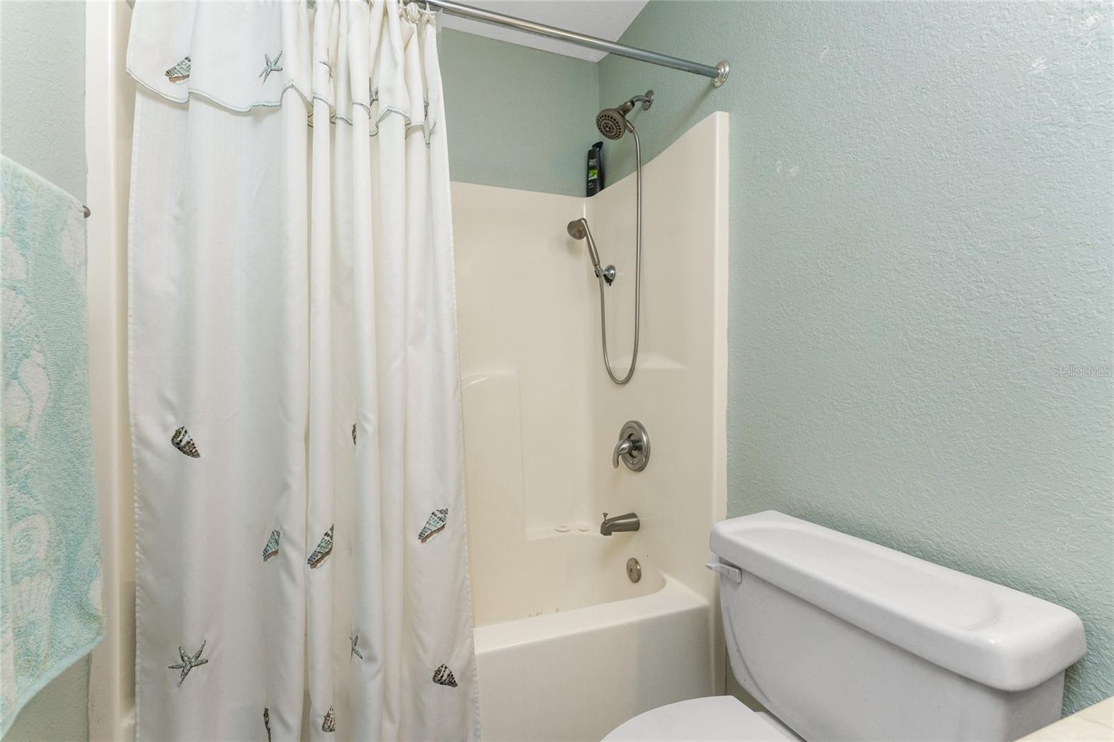 Image 20 of 41 For 2843 Abbotsford Street