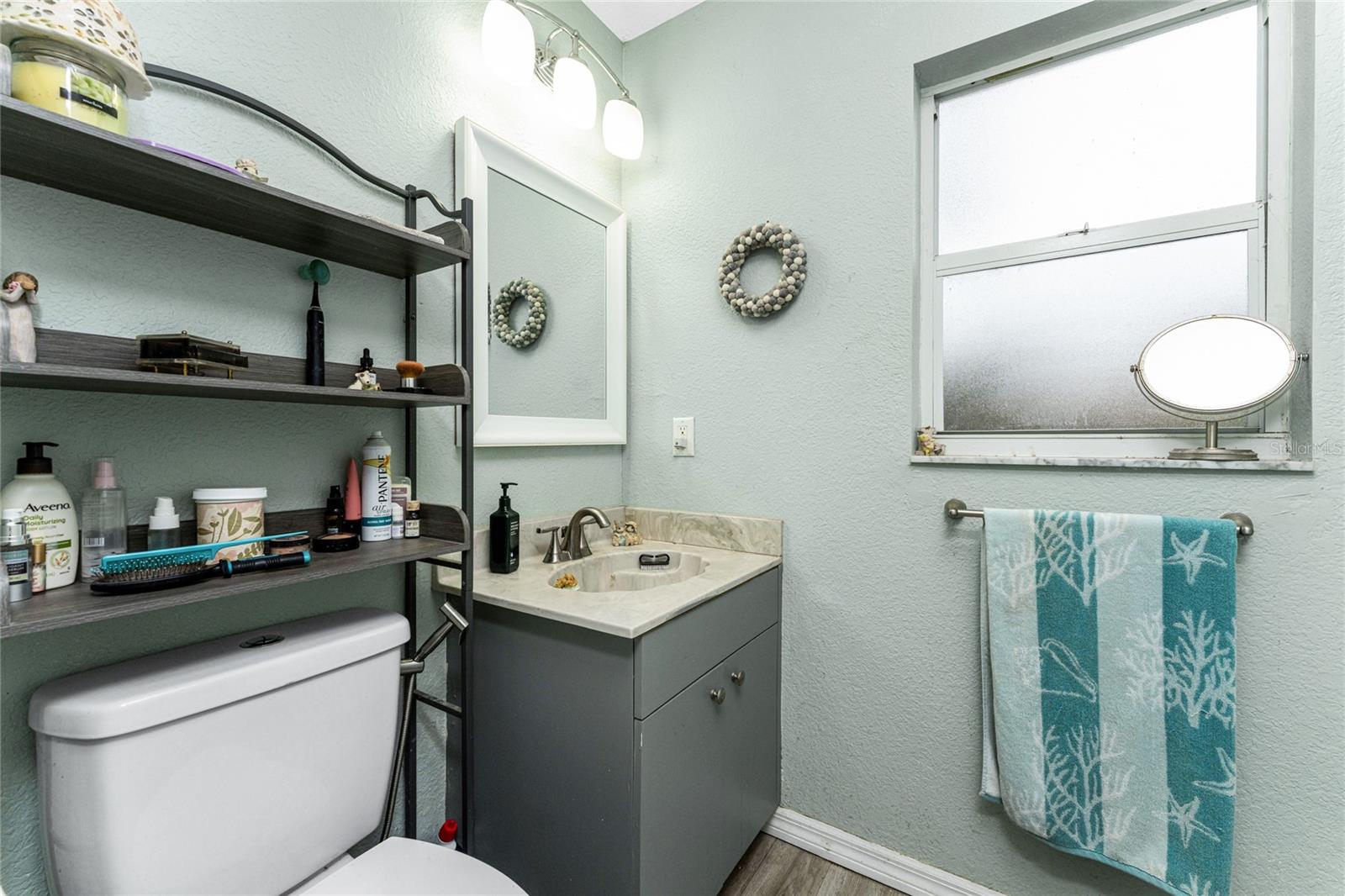 Image 27 of 41 For 2843 Abbotsford Street