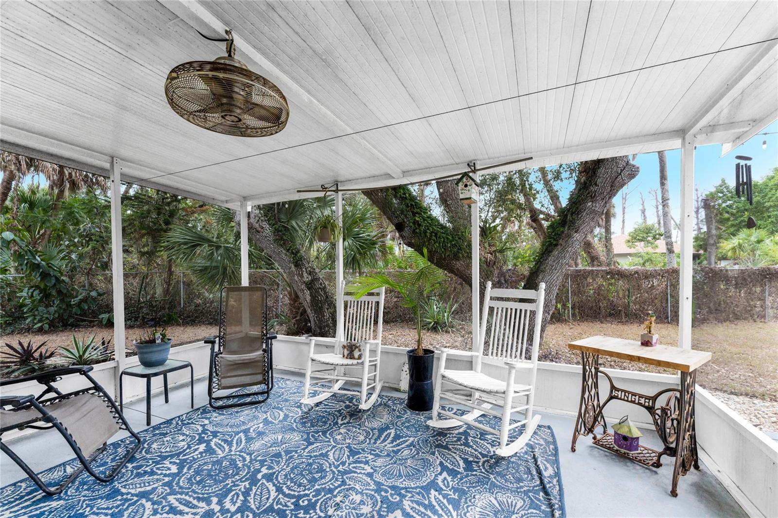 Image 30 of 41 For 2843 Abbotsford Street