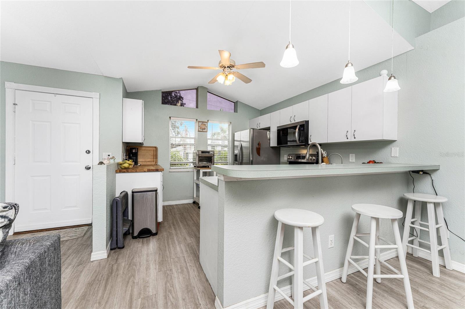 Image 5 of 41 For 2843 Abbotsford Street