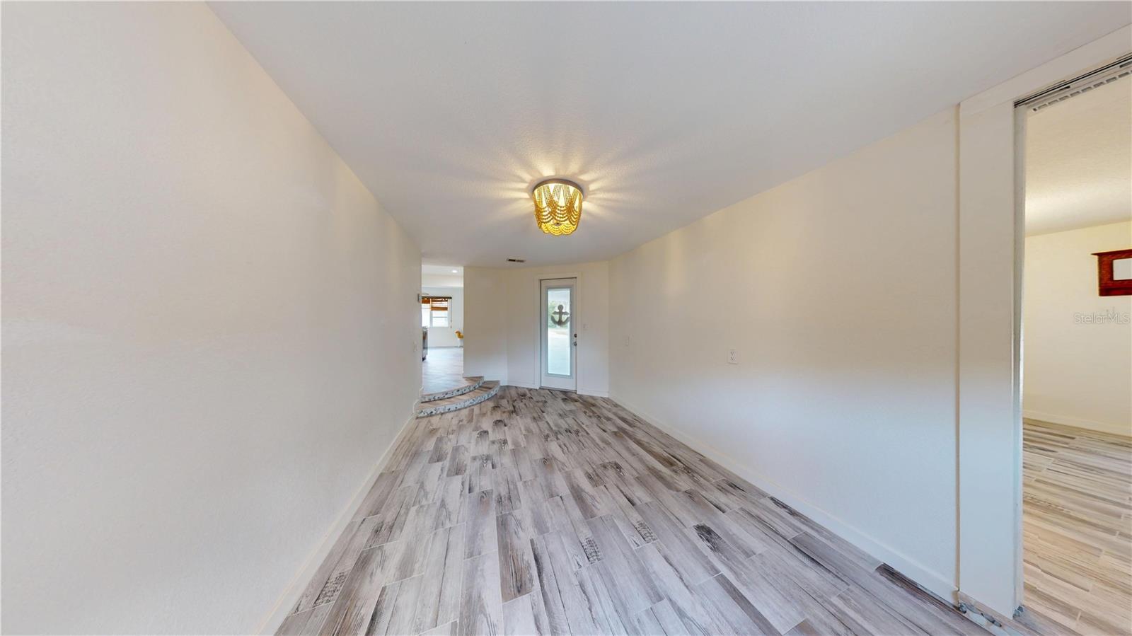 Image 21 of 29 For 6057 Florida Street