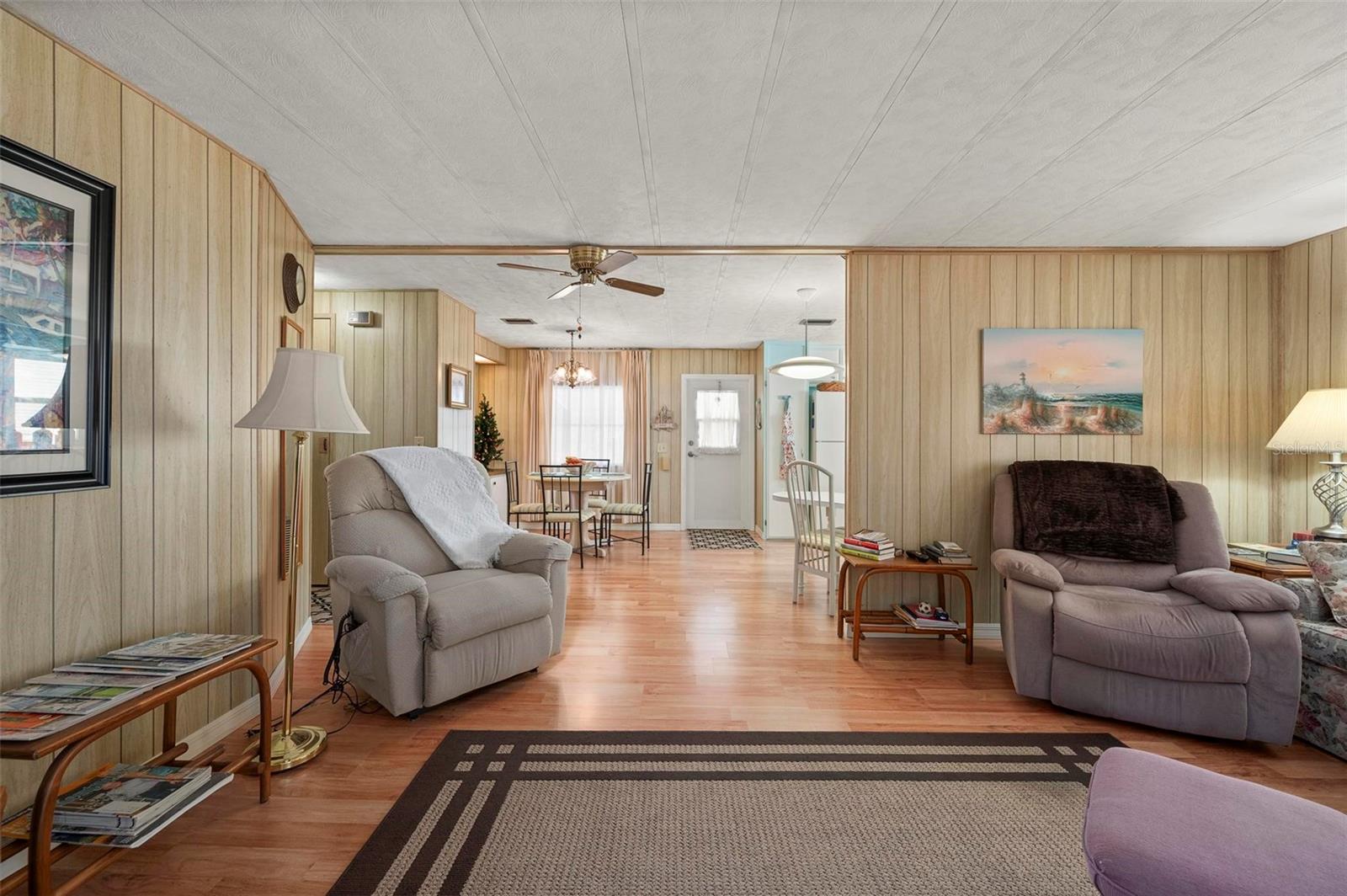 Image 12 of 58 For 1000 Kings Highway 279