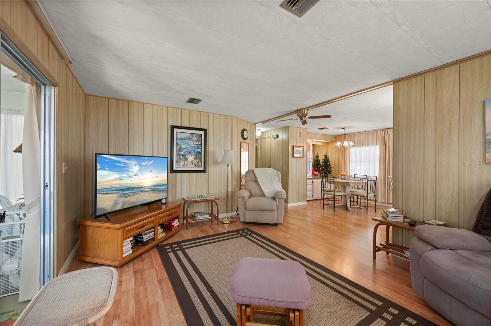 Image 14 of 58 For 1000 Kings Highway 279