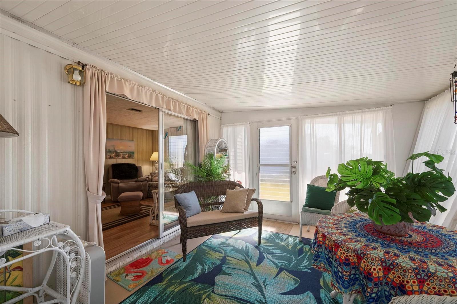 Image 17 of 58 For 1000 Kings Highway 279