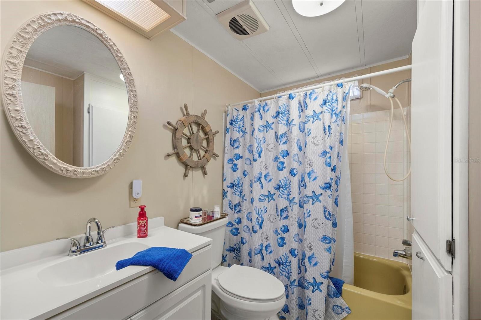 Image 23 of 58 For 1000 Kings Highway 279