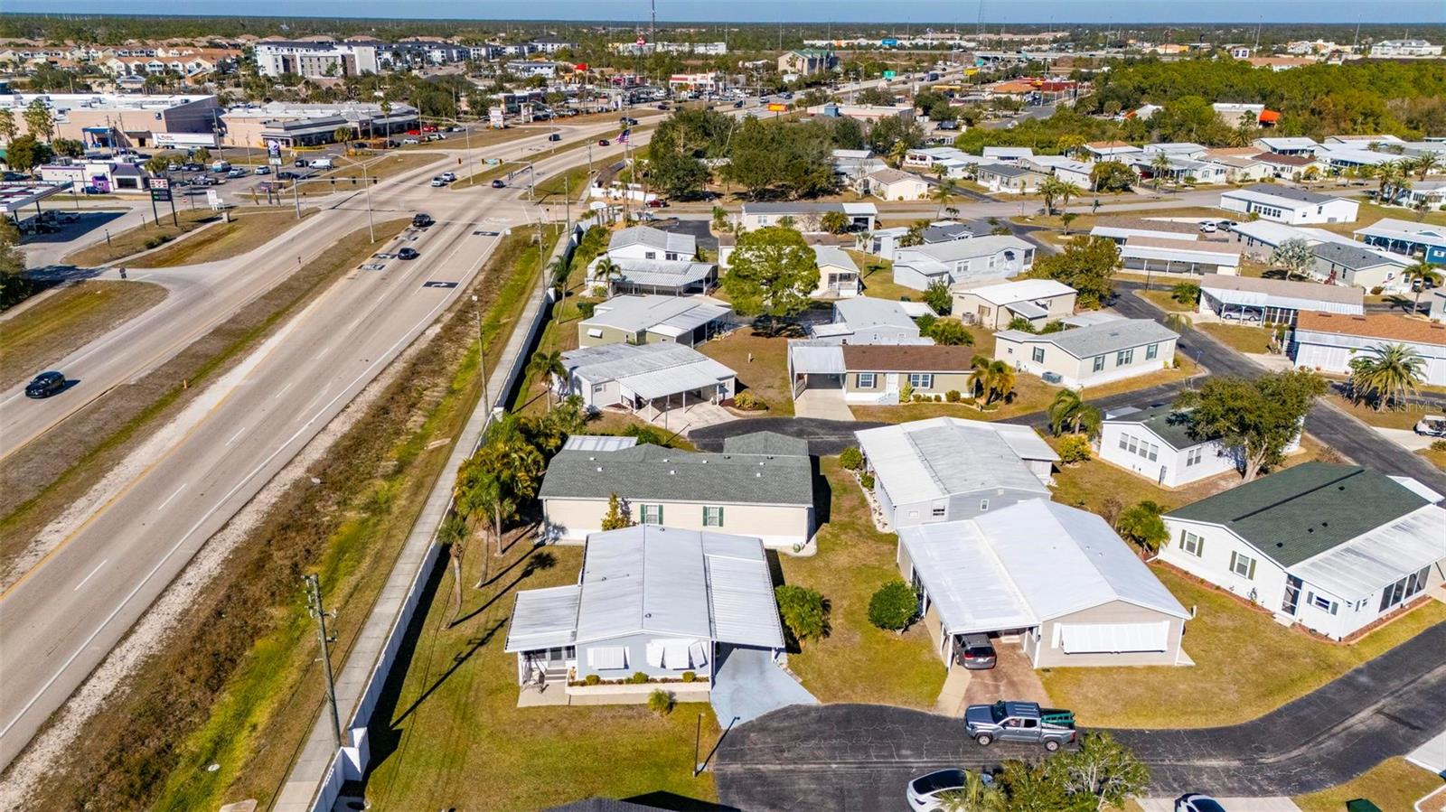 Image 38 of 58 For 1000 Kings Highway 279