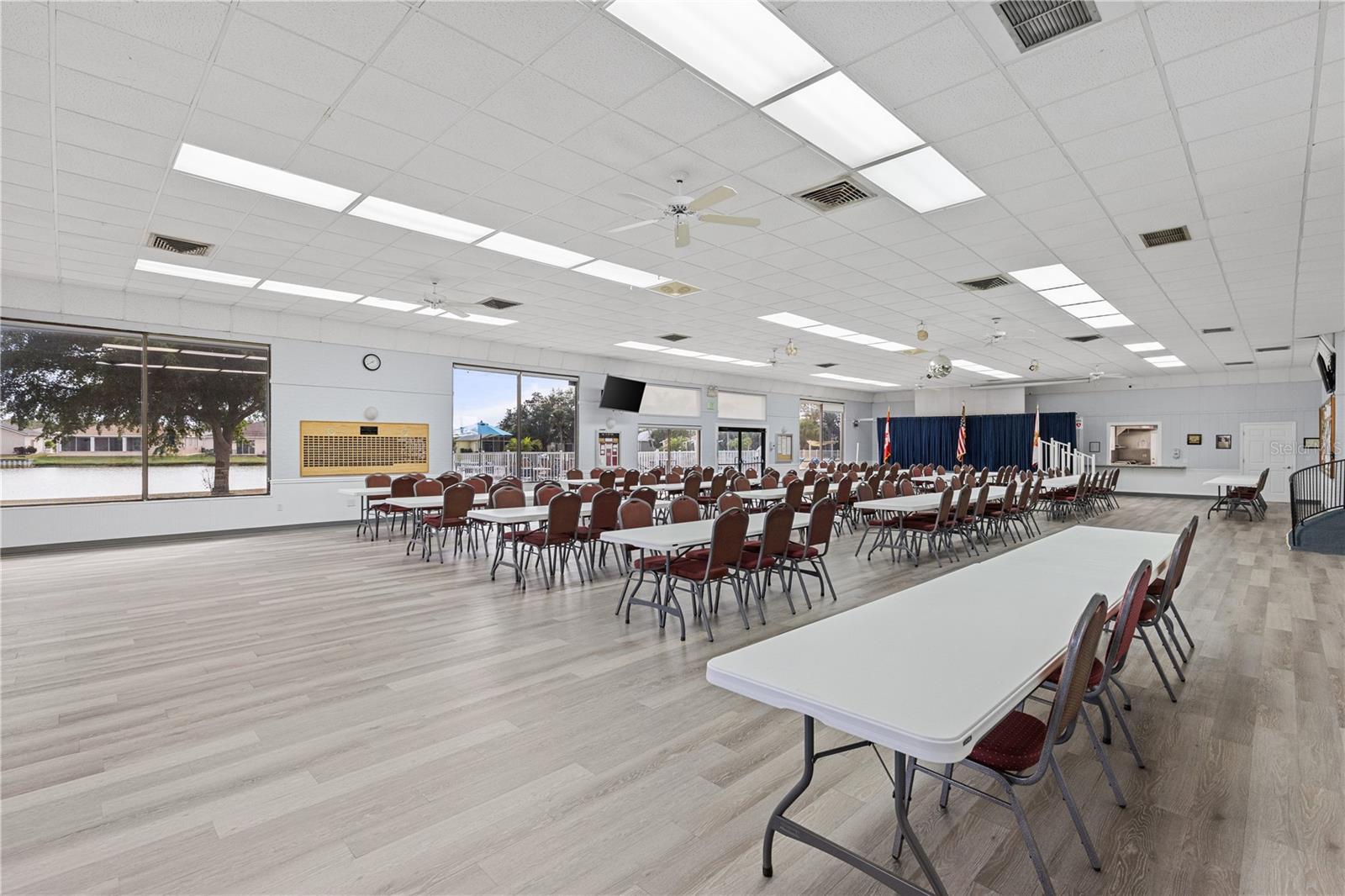 Image 57 of 58 For 1000 Kings Highway 279