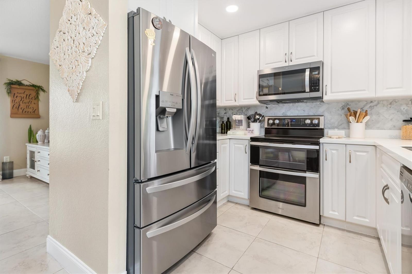 Image 10 of 37 For 3240 Beacon Drive