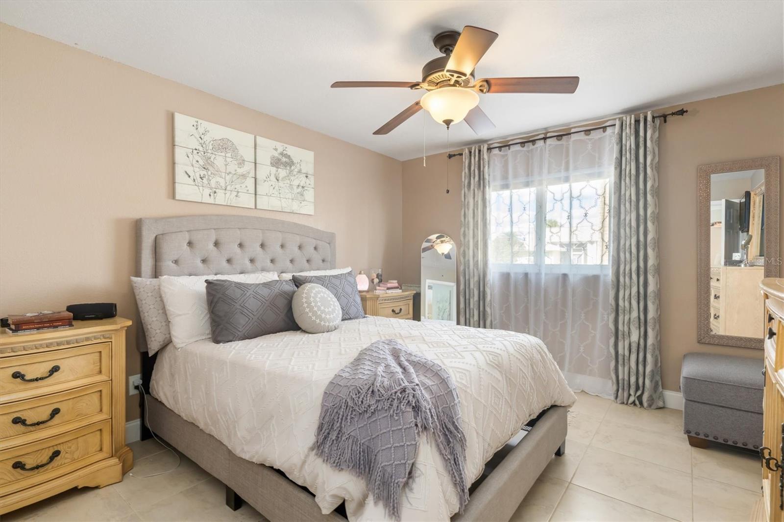 Image 13 of 37 For 3240 Beacon Drive