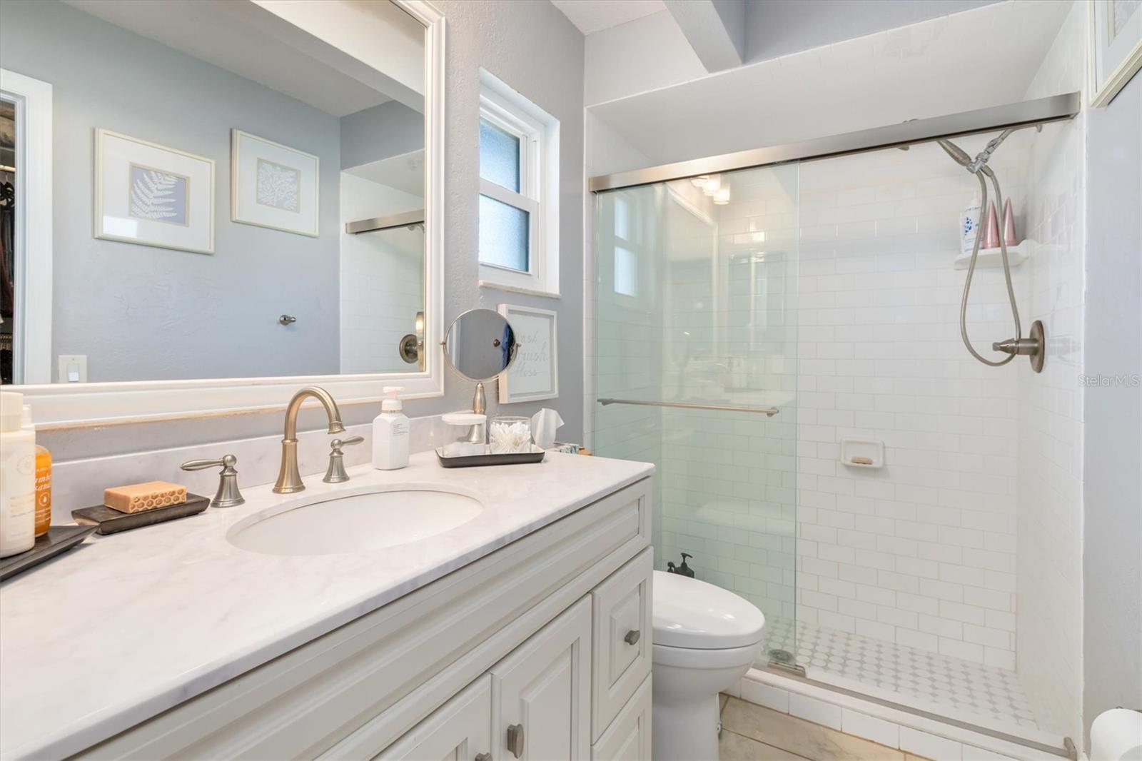 Image 16 of 37 For 3240 Beacon Drive