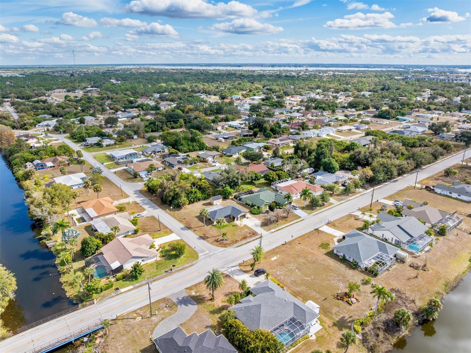 Image 28 of 37 For 3240 Beacon Drive