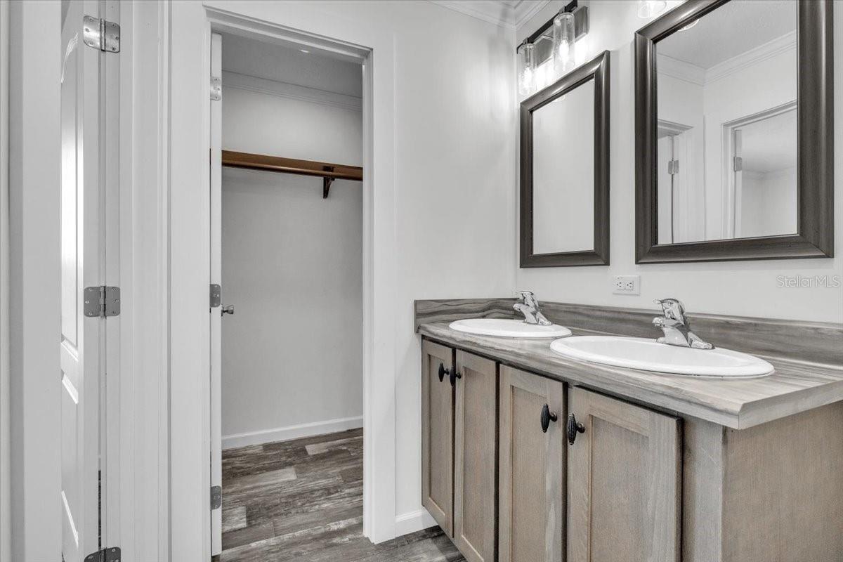 Image 18 of 36 For 3162 Mercury Lane