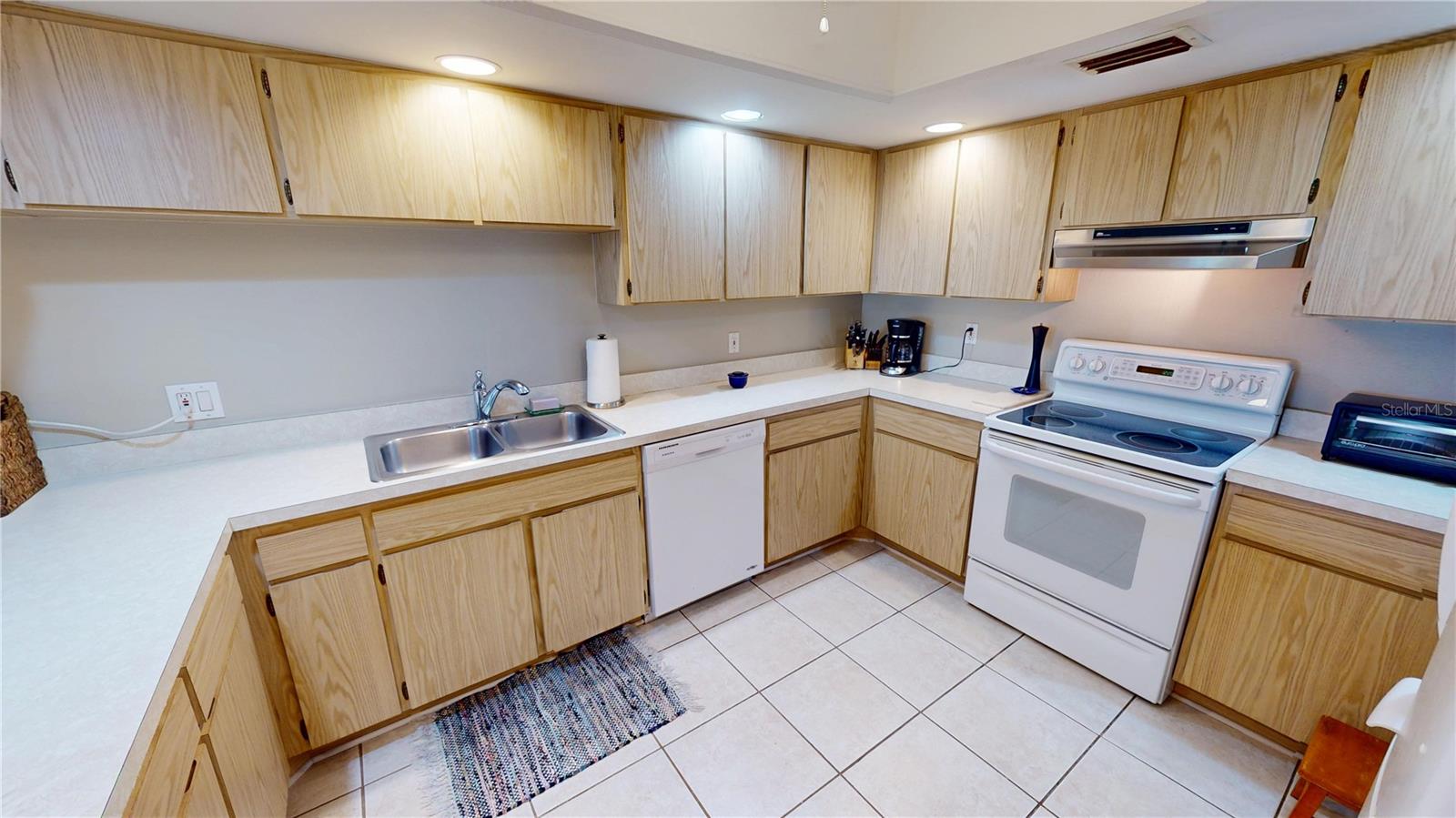 Image 13 of 39 For 3260 Southshore Drive 65a