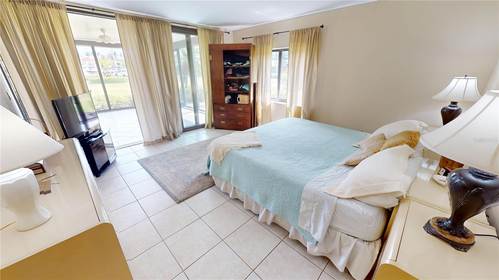 Image 17 of 39 For 3260 Southshore Drive 65a