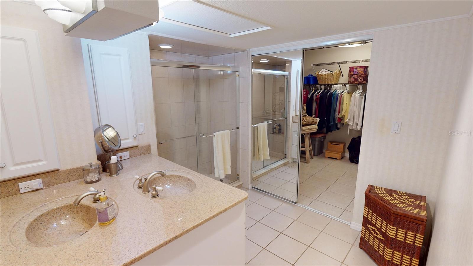 Image 20 of 39 For 3260 Southshore Drive 65a