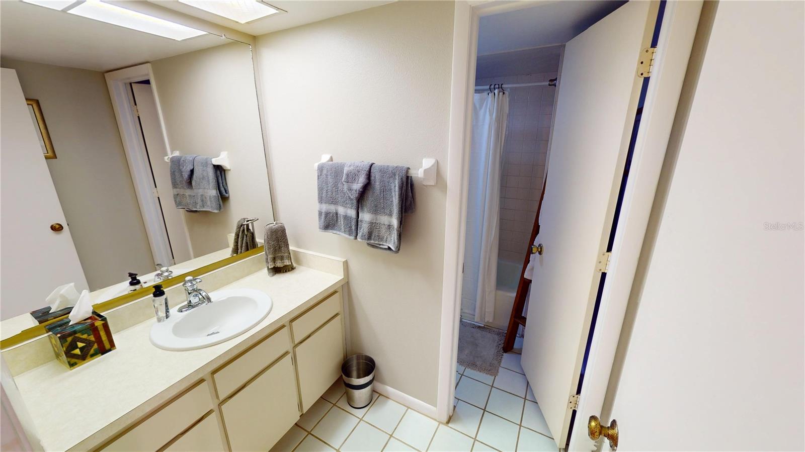 Image 23 of 39 For 3260 Southshore Drive 65a