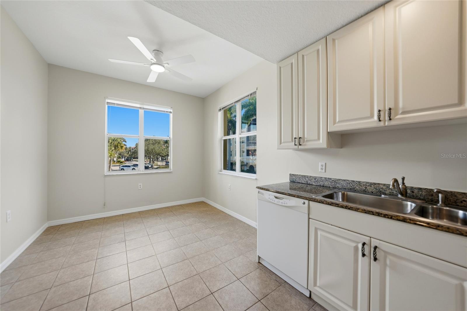 Image 11 of 52 For 255 End Drive 4203